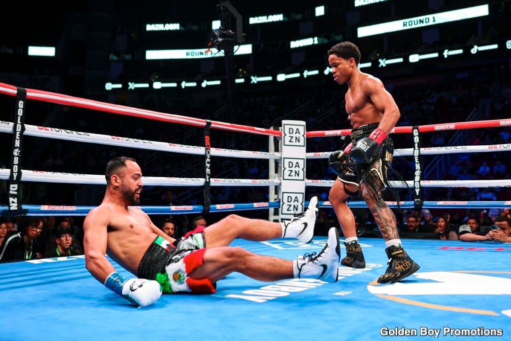 Boxing Results: Floyd Schofield Scores Impressive First Round TKO Victory