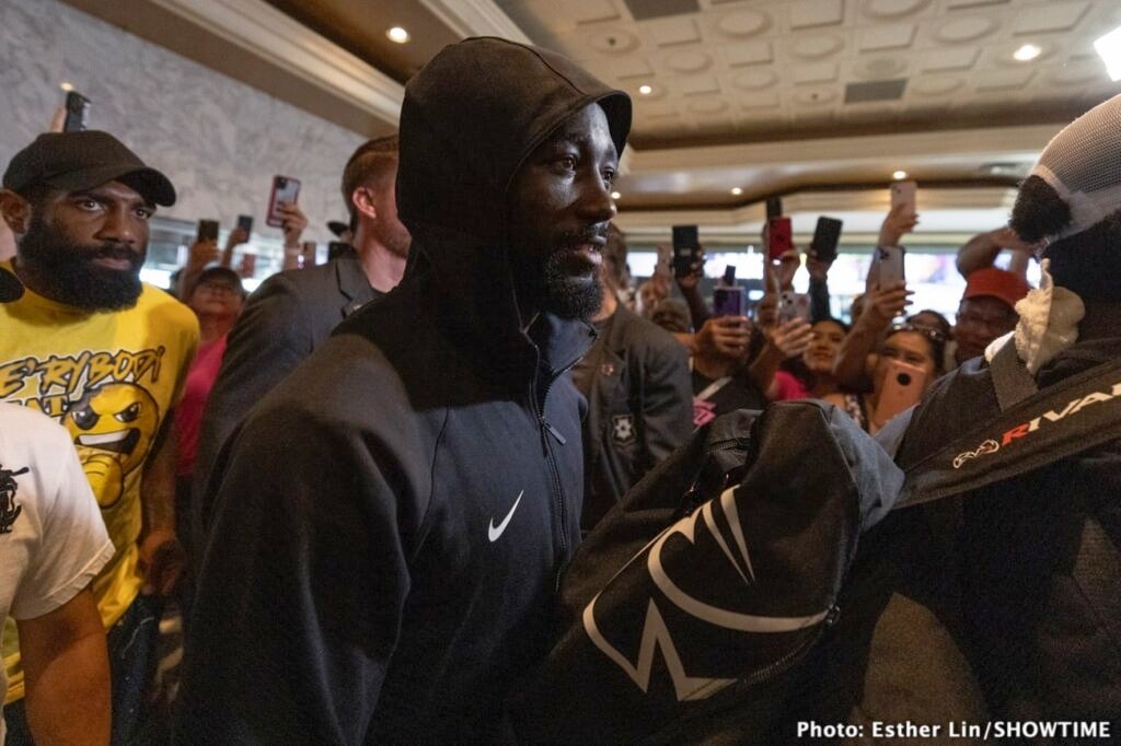 Crawford Heavily Favored Over Eubank Jr., Says Top Trainer
