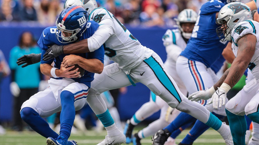 New York Giants acquire Brian Burns: Contract details