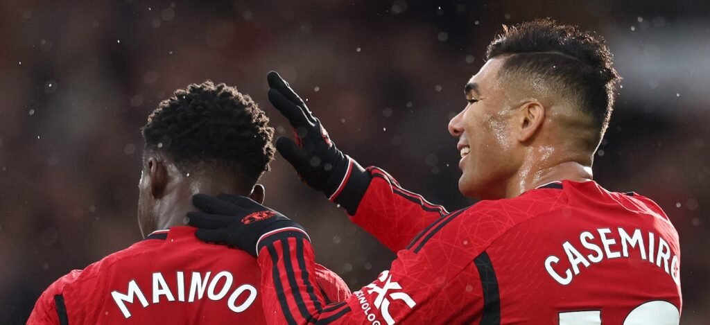 Gary Neville pinpoints one area in which Kobbie Mainoo is already better than Declan Rice – Man United News And Transfer News