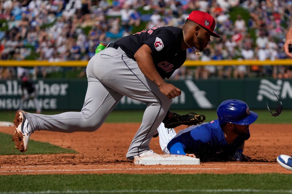 Guardians Return Rule 5 Pick Deyvison De Los Santos To Diamondbacks