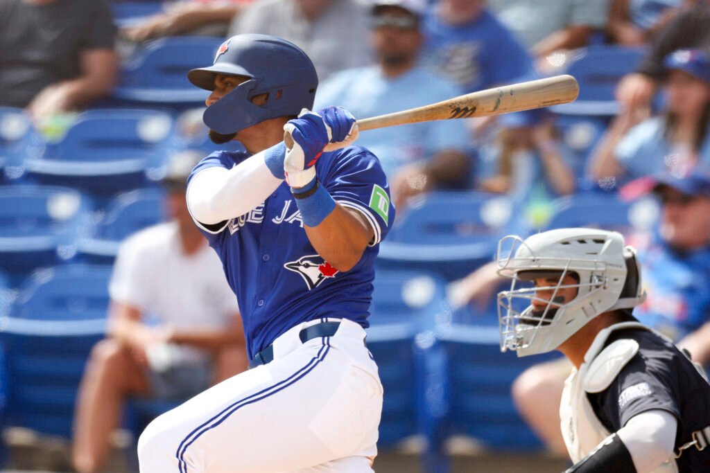 Reds Acquire Santiago Espinal – MLB Trade Rumors