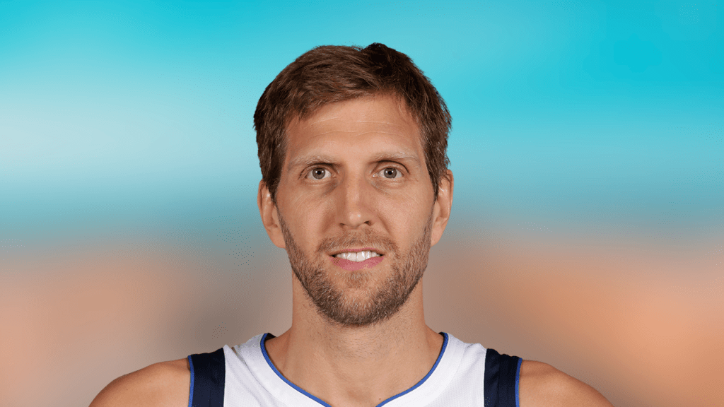 Kevin Durant passes Dirk Nowitzki in three-pointers