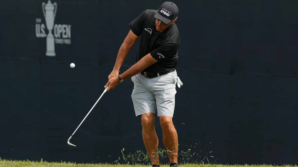 Phil Mickelson’s secret for high shots (with tons of spin!)