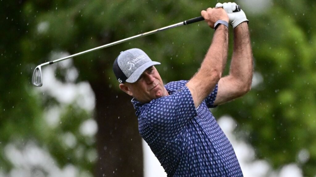 Five players share lead at windy Valspar Championship