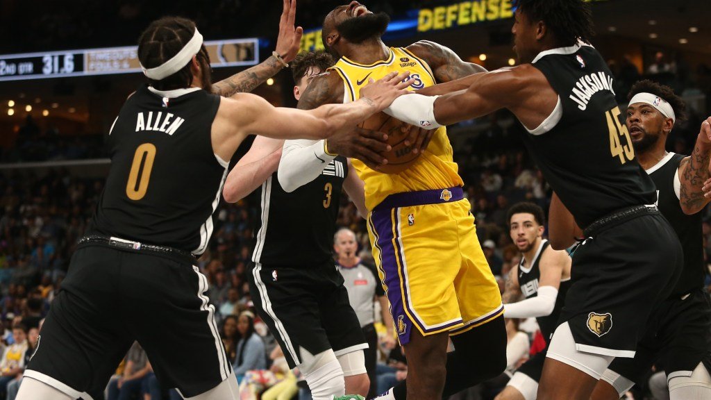 LOOK: Everybody fouls LeBron James and other pictures of the day in the NBA