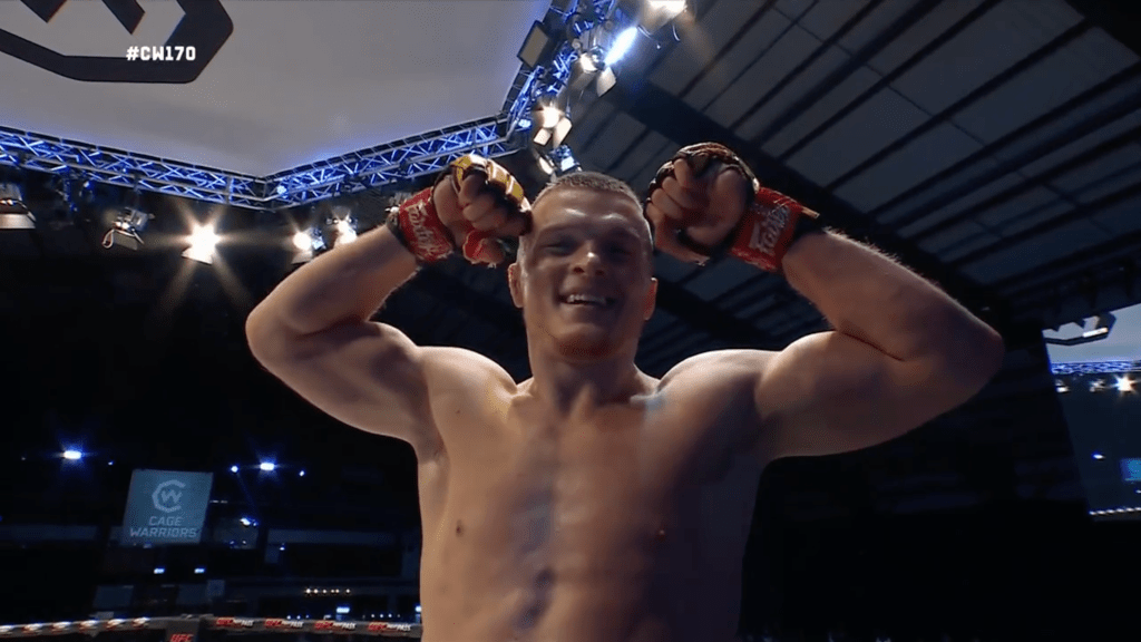 UFC hopeful Paul Hughes bludgeons opponent at Cage Warriors 170