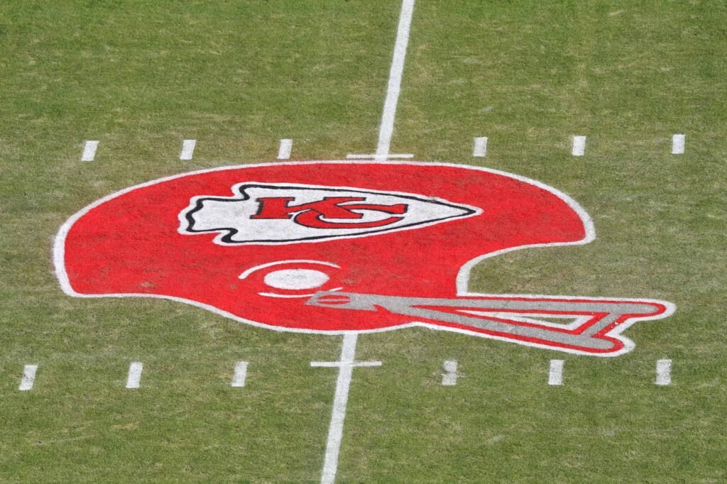 TE Prospect Is Visiting With Chiefs