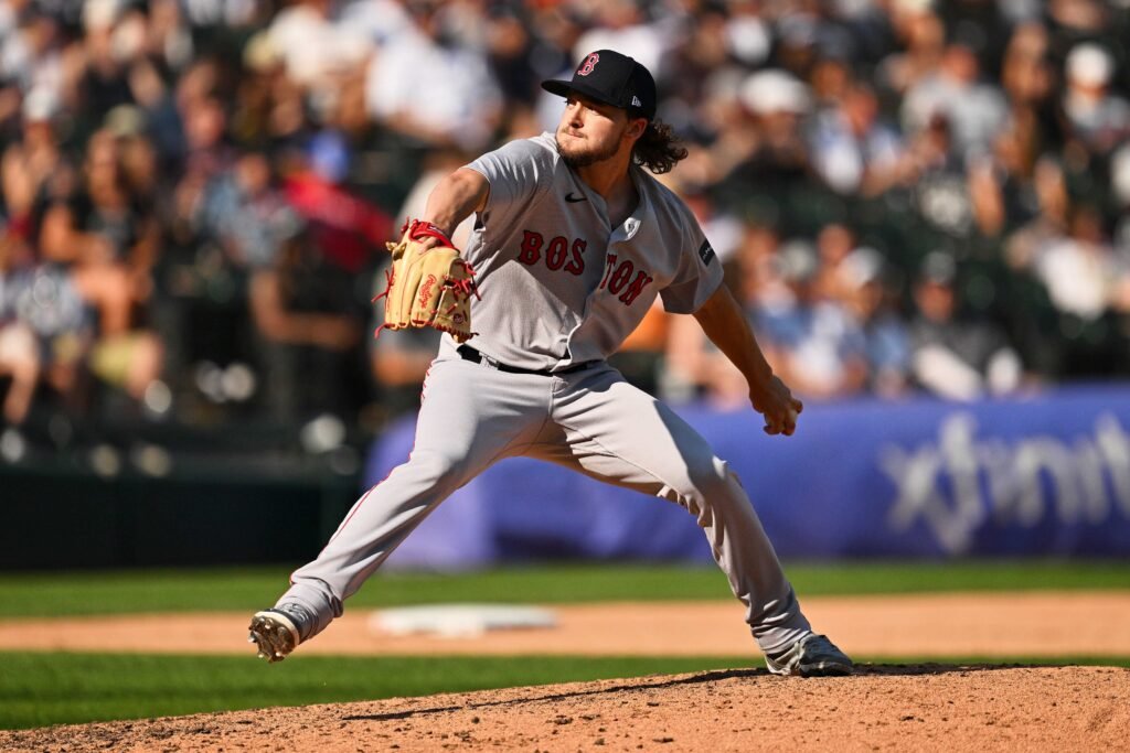 Chris Murphy Undergoes Tommy John Surgery